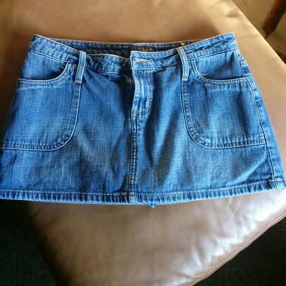 Jean skort
